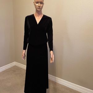 2 piece Petite Sophisticate Black Velour Semi Formal Skirt and Top set. Small